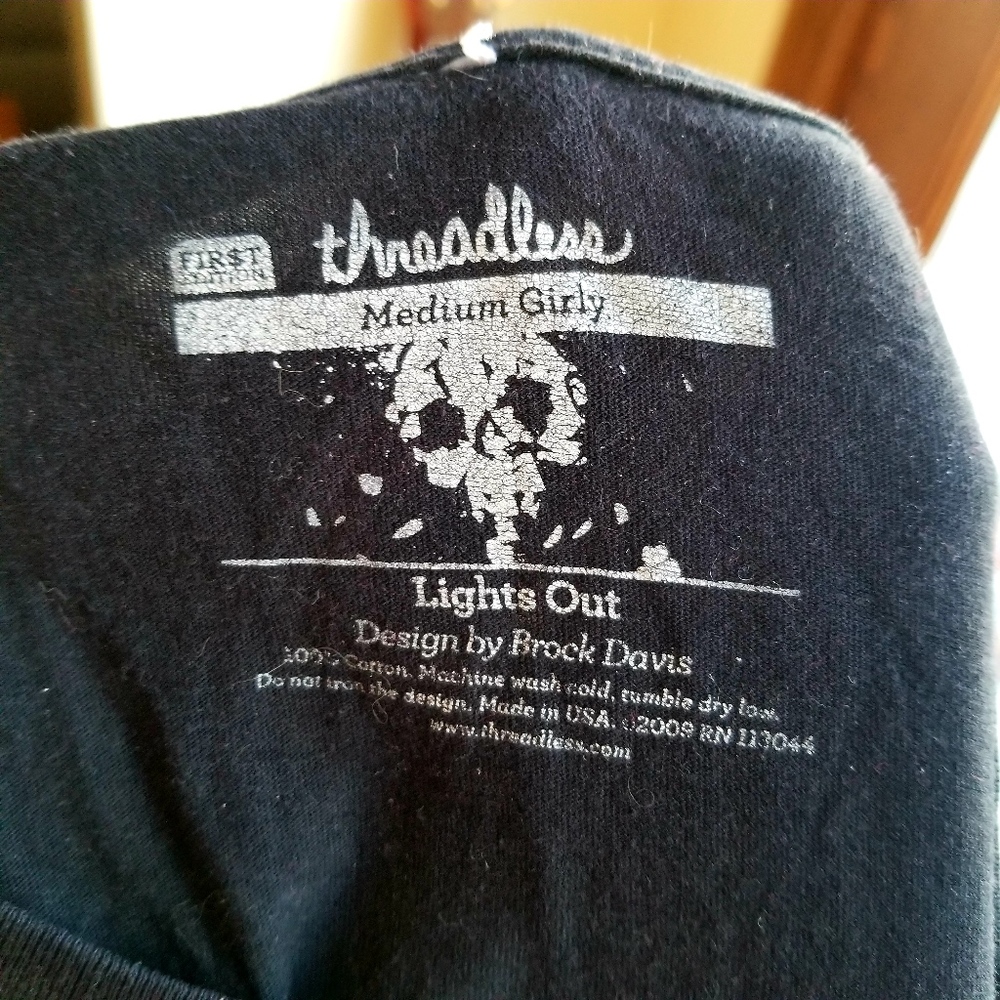 Threadless "Lights Out" T-Shirt - Picture 3 of 3
